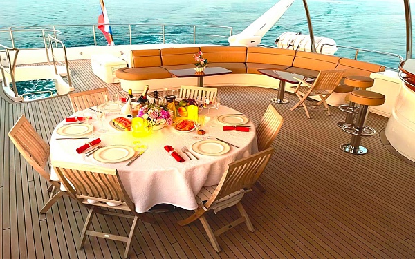 Аренда моторной яхты Benetti 30 Galaktika Skay на Мальдивах